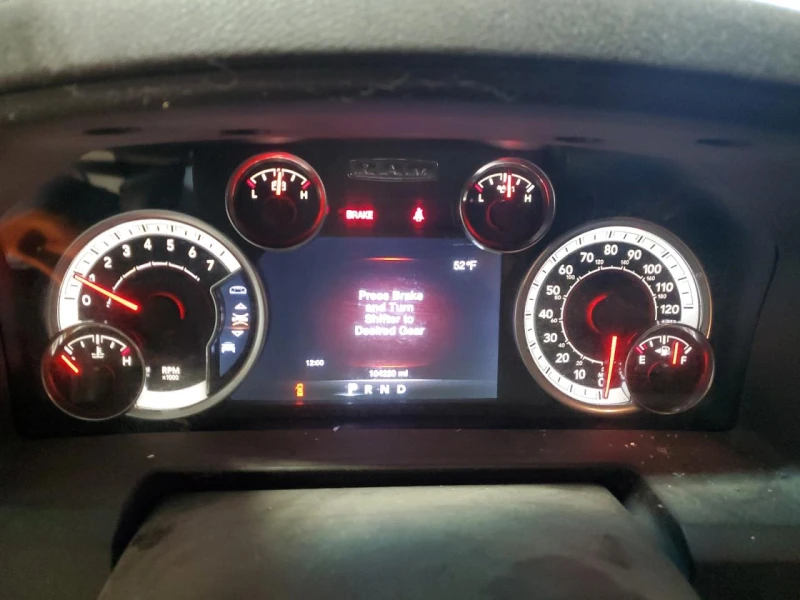 Dodge RAM 1500 5.7 HEMI V8 / 4&#215;4 / Големи хромирани джанти /, снимка 9 - Автомобили и джипове - 52670027