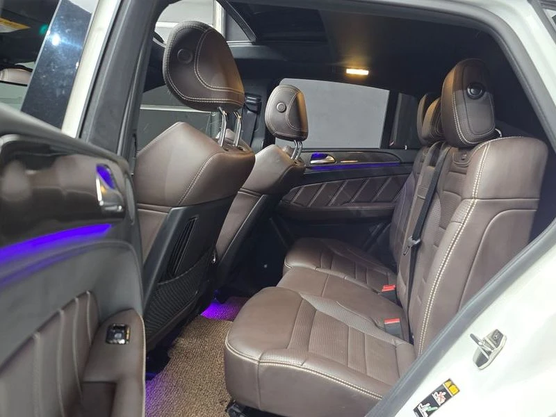 Mercedes-Benz GLE 4MATIC* HARMAN KARDON* DISTRONIC* 360* PANO* , снимка 10 - Автомобили и джипове - 55336454