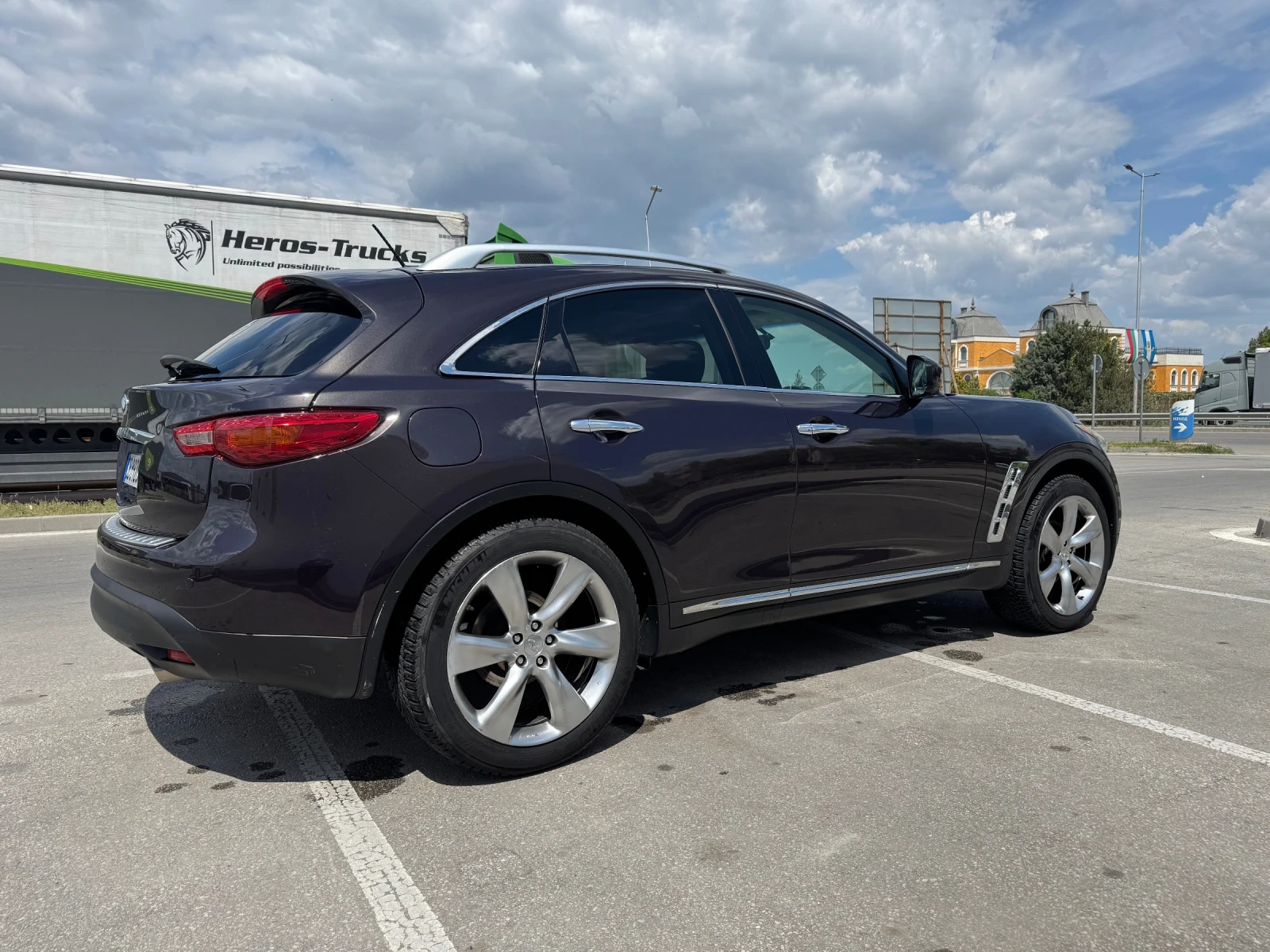 Infiniti Fx 35 QX70 - изображение 2