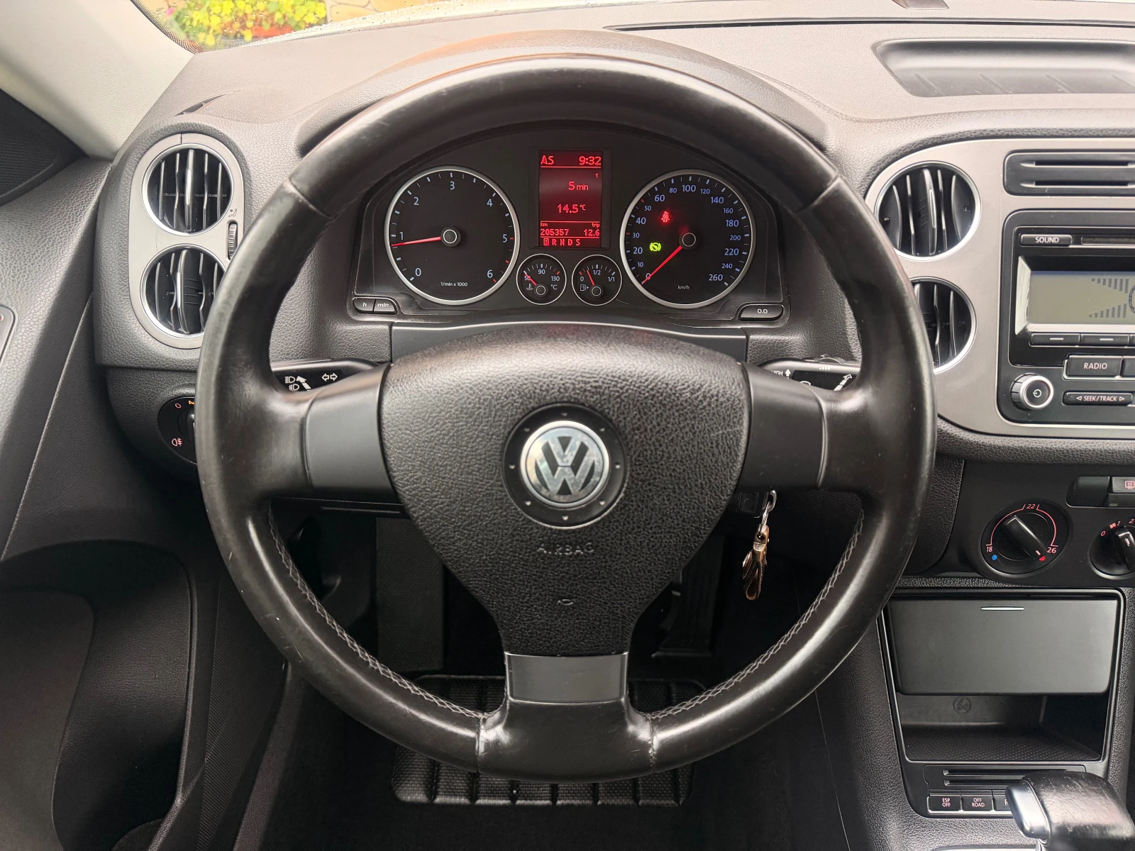 VW Tiguan 2.0TDI* AUT* 4X4* LIZING - изображение 7