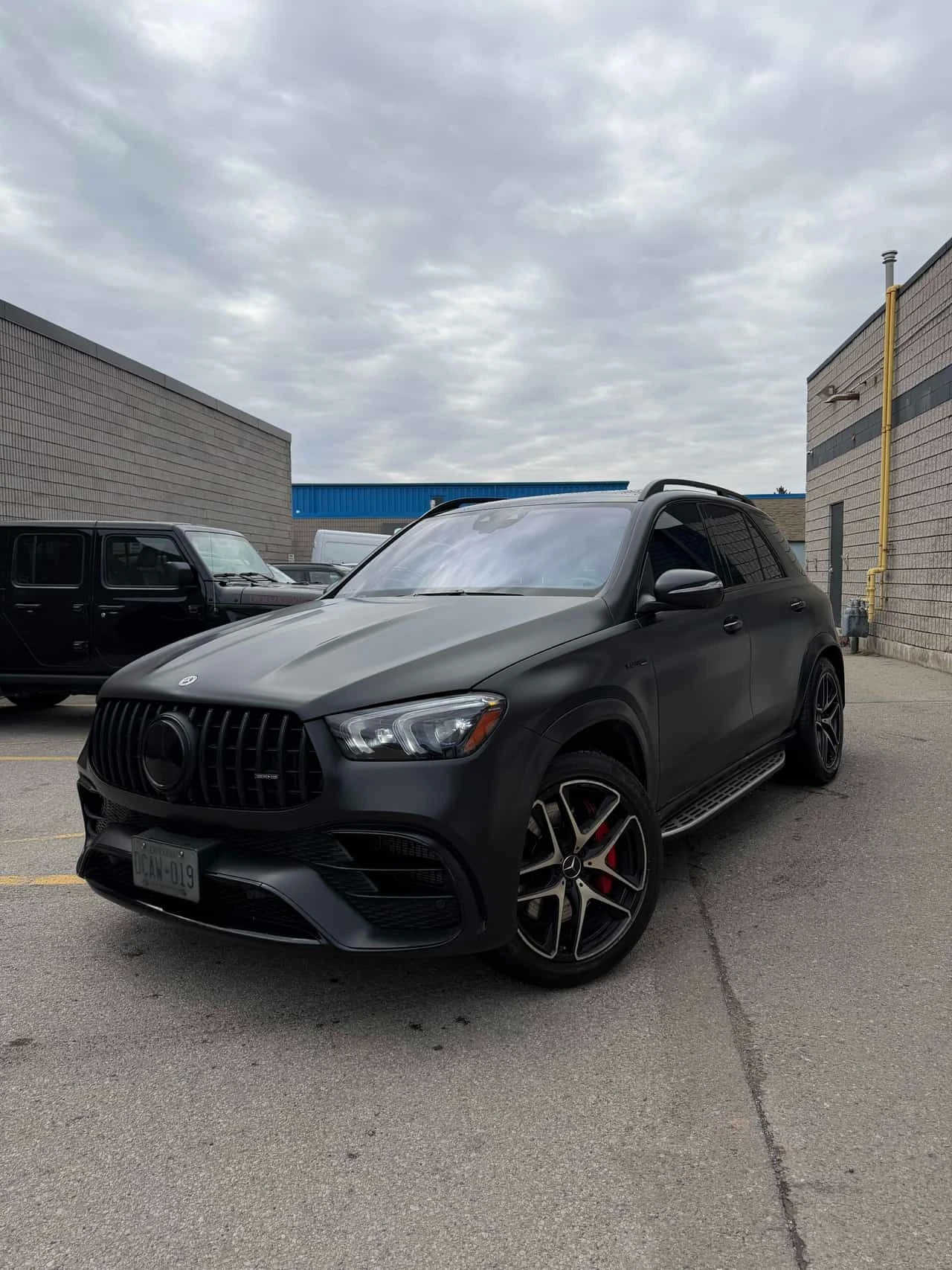 Mercedes-Benz GLE 63 S AMG * MATTE BLACK* 360* ДИСТРОНИК* CARBON* NAPPA, снимка 10 - Автомобили и джипове - 53966123