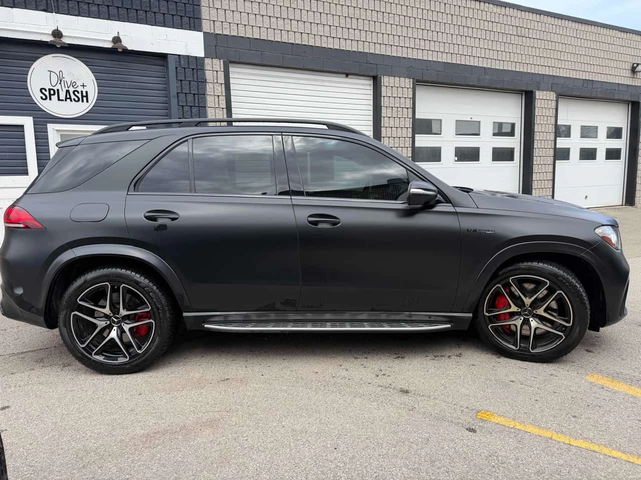 Mercedes-Benz GLE 63 S AMG * MATTE BLACK* 360* ДИСТРОНИК* CARBON* NAPPA, снимка 3 - Автомобили и джипове - 53966123