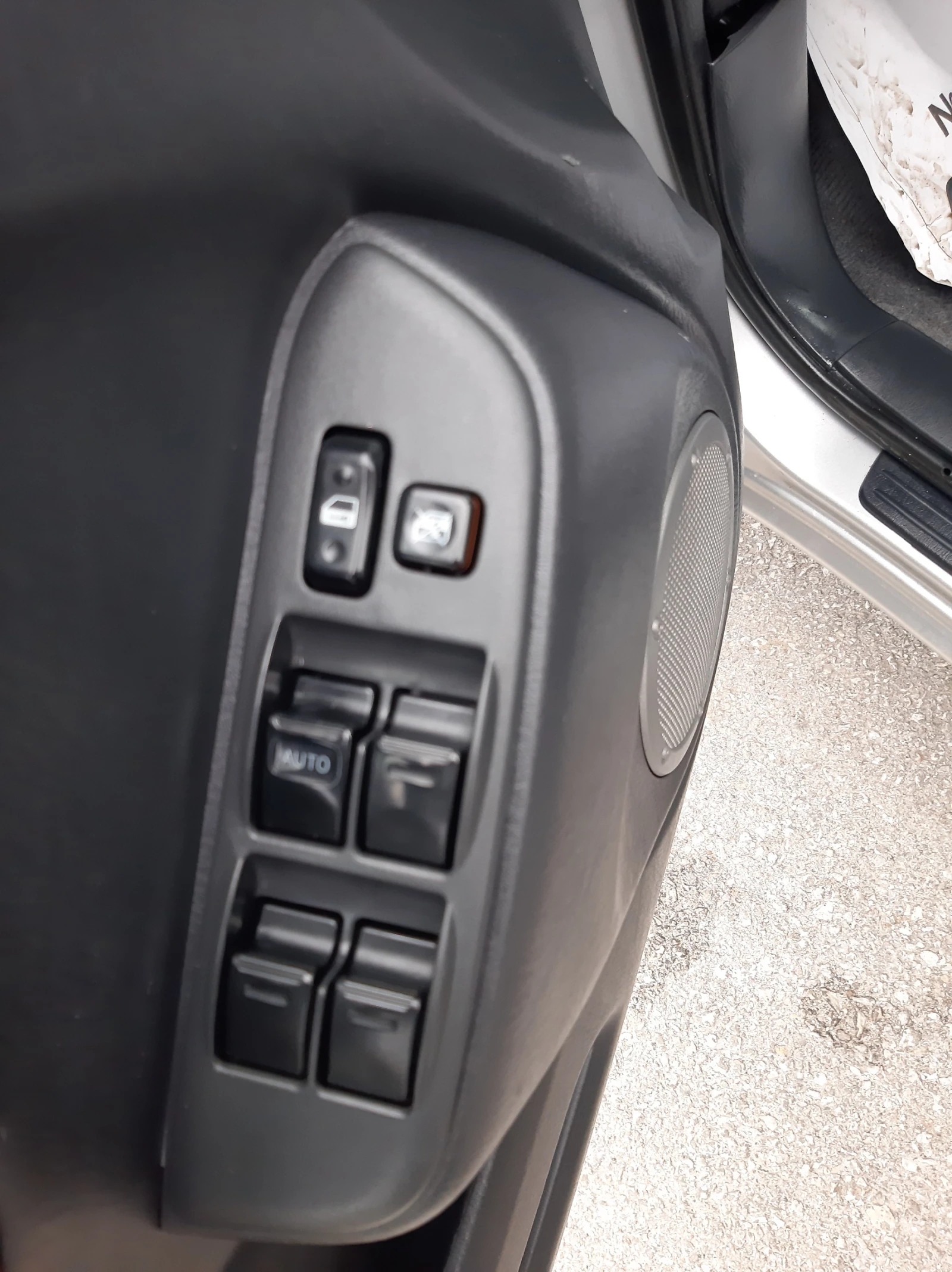 Toyota Rav4 2, 0 д4д, снимка 14 - Автомобили и джипове - 54114598