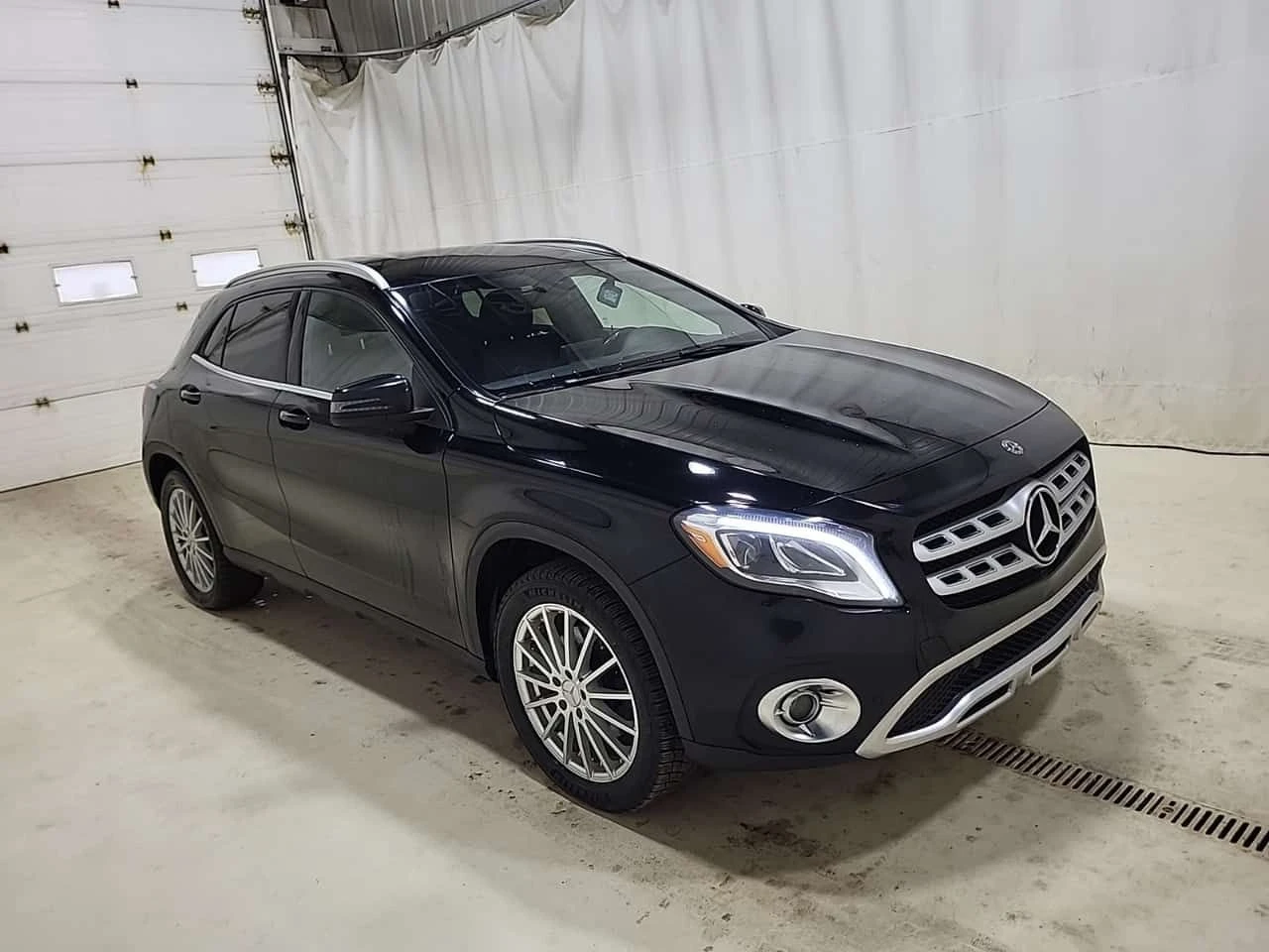 Mercedes-Benz GLA 250 * CARFAX * 2 ����� * �������� *  | Mobile.bg � ����������� 2