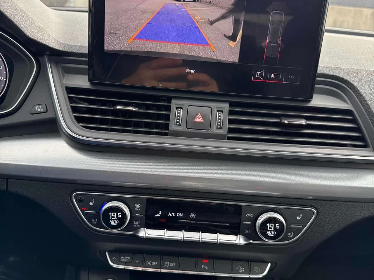 Audi Q5 Progressiv/ПАНОРАМА/ДИСТРОНИК, снимка 9 - Автомобили и джипове - 54319691