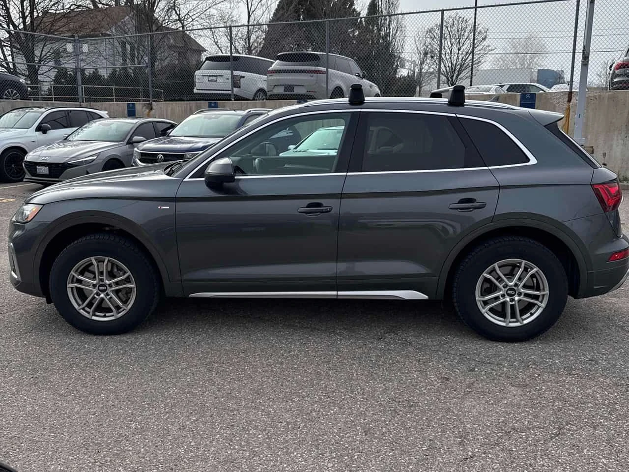 Audi Q5 Progressiv/ПАНОРАМА/ДИСТРОНИК, снимка 3 - Автомобили и джипове - 54319691