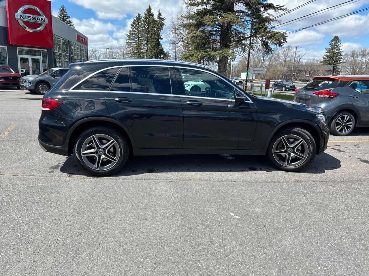 Mercedes-Benz GLC * 300* PANO* KEYLESS* ПОДГРЕВ* , снимка 3 - Автомобили и джипове - 54390957