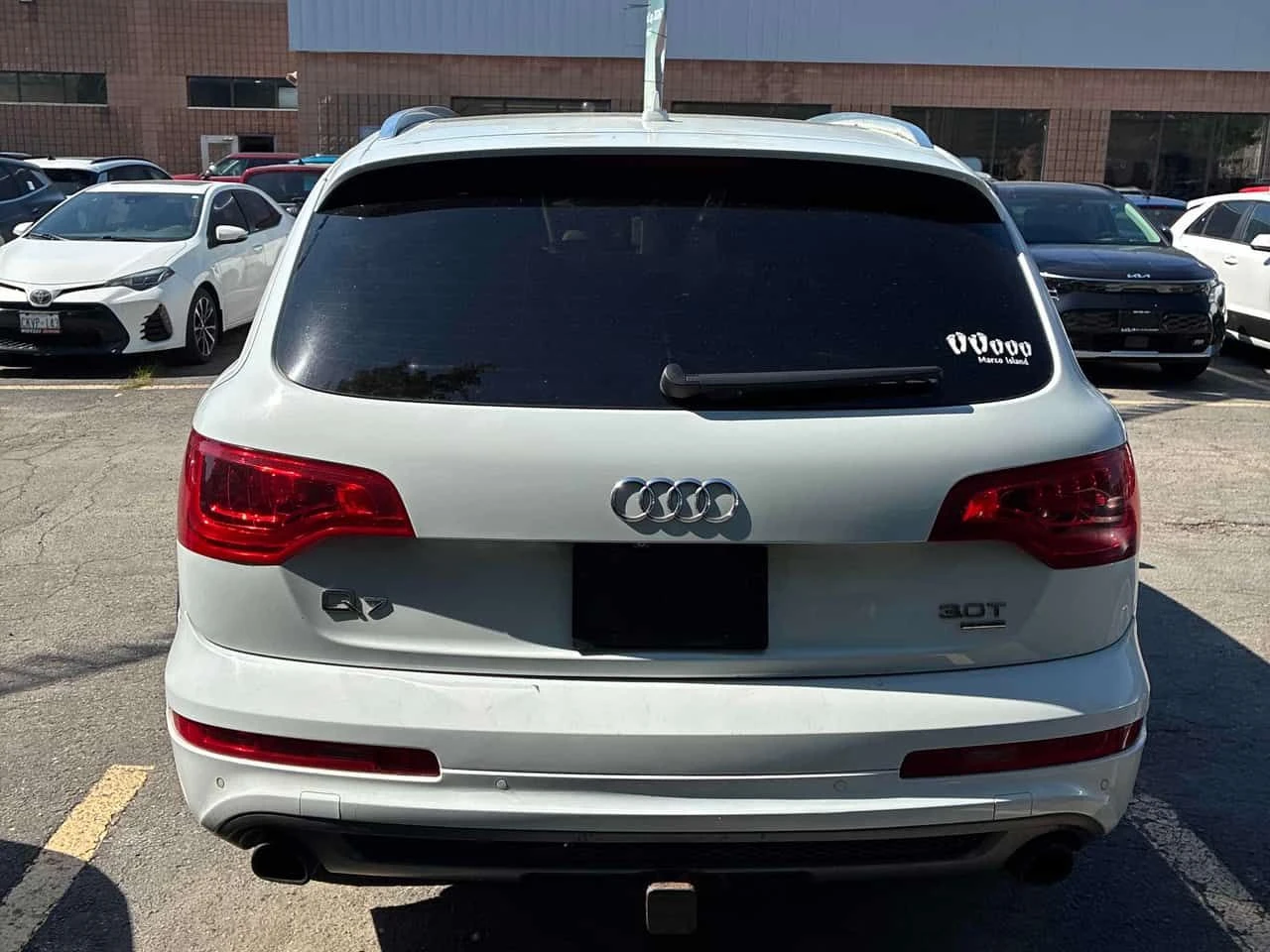 Audi Q7 * 3.0L Sport * CARFAX * ПАНО * KEYLESS * ПОДГРЕВИ, снимка 4 - Автомобили и джипове - 54789982