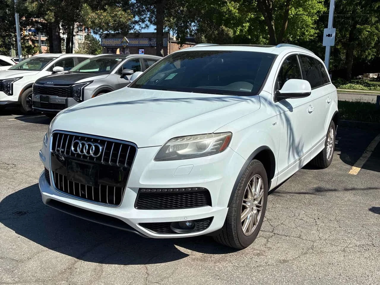 Audi Q7 * 3.0L Sport * CARFAX * ПАНО * KEYLESS * ПОДГРЕВИ