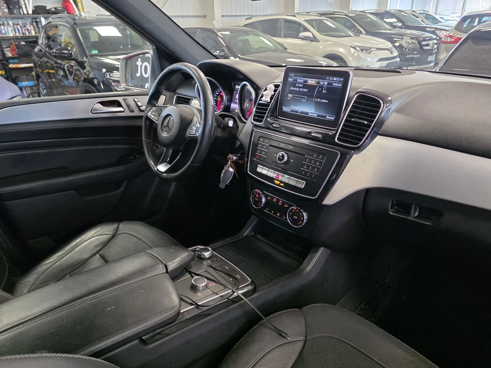 Mercedes-Benz GLE 350 d | 9G-tronic | ILS | AMG 63s pack, снимка 13 - Автомобили и джипове - 55479586
