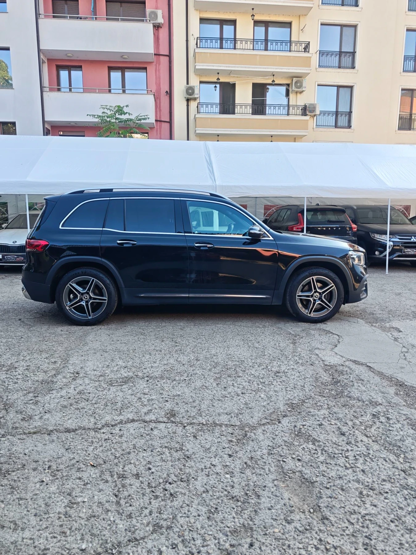 Mercedes-Benz GLB 220 AMG, АМБИЕНТ, КЕЙЛЕС, КАМЕРИ, ПОДГРЕВ, ФУЛ , снимка 3 - Автомобили и джипове - 55997864