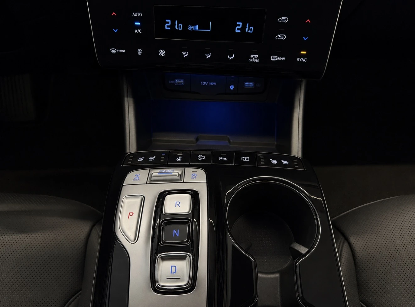 Hyundai Tucson SPECIAL AWD, снимка 14 - Автомобили и джипове - 55935808