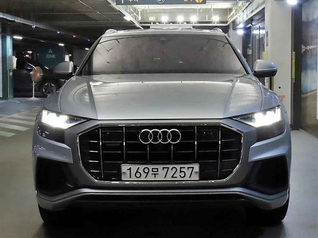 Audi Q8 50TDI * S LINE * ОБДУХВАНЕ * 360 КАМЕРА * HEAD UP , снимка 2 - Автомобили и джипове - 56021566