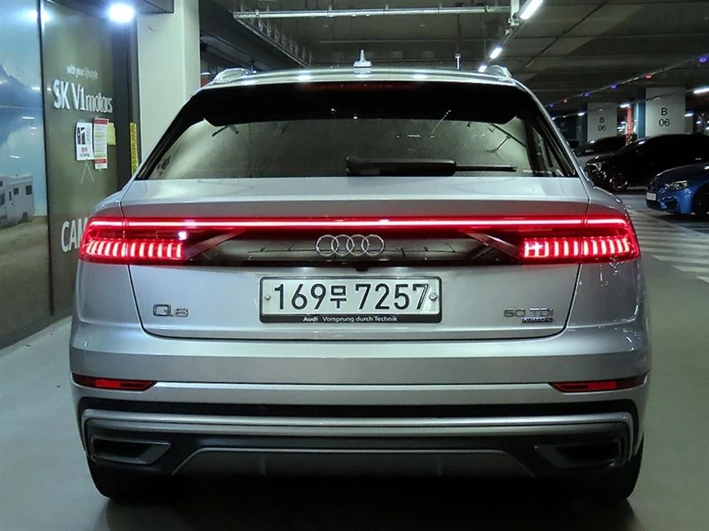 Audi Q8 50TDI * S LINE * ОБДУХВАНЕ * 360 КАМЕРА * HEAD UP , снимка 5 - Автомобили и джипове - 56021566
