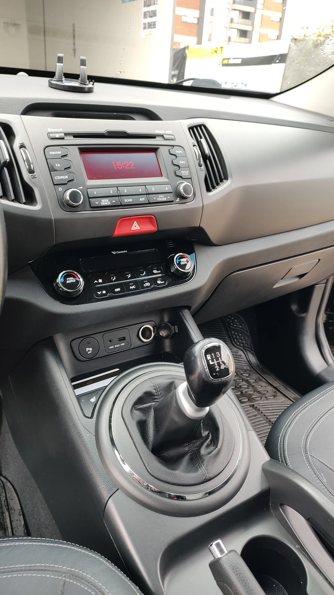 Kia Sportage, снимка 8 - Автомобили и джипове - 56241139