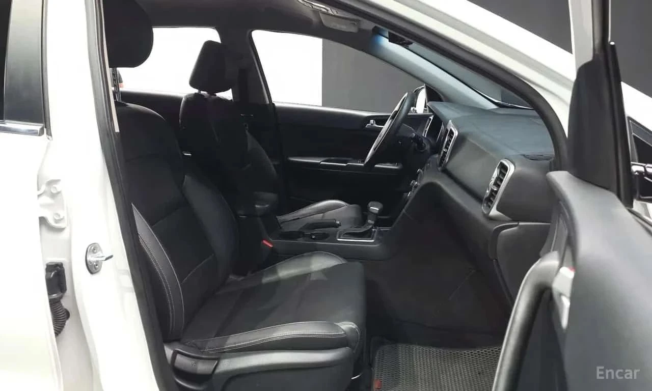 Kia Sportage, снимка 12 - Автомобили и джипове - 56684995