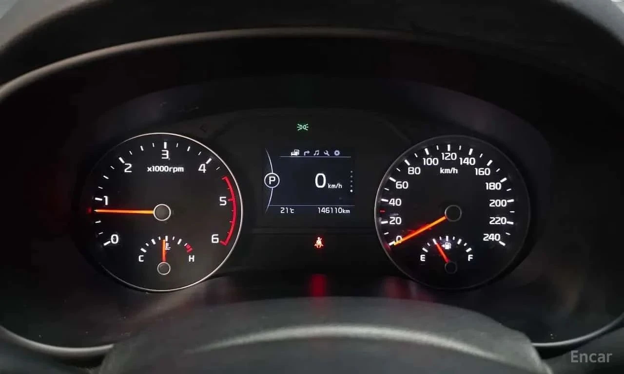 Kia Sportage, снимка 8 - Автомобили и джипове - 56684995