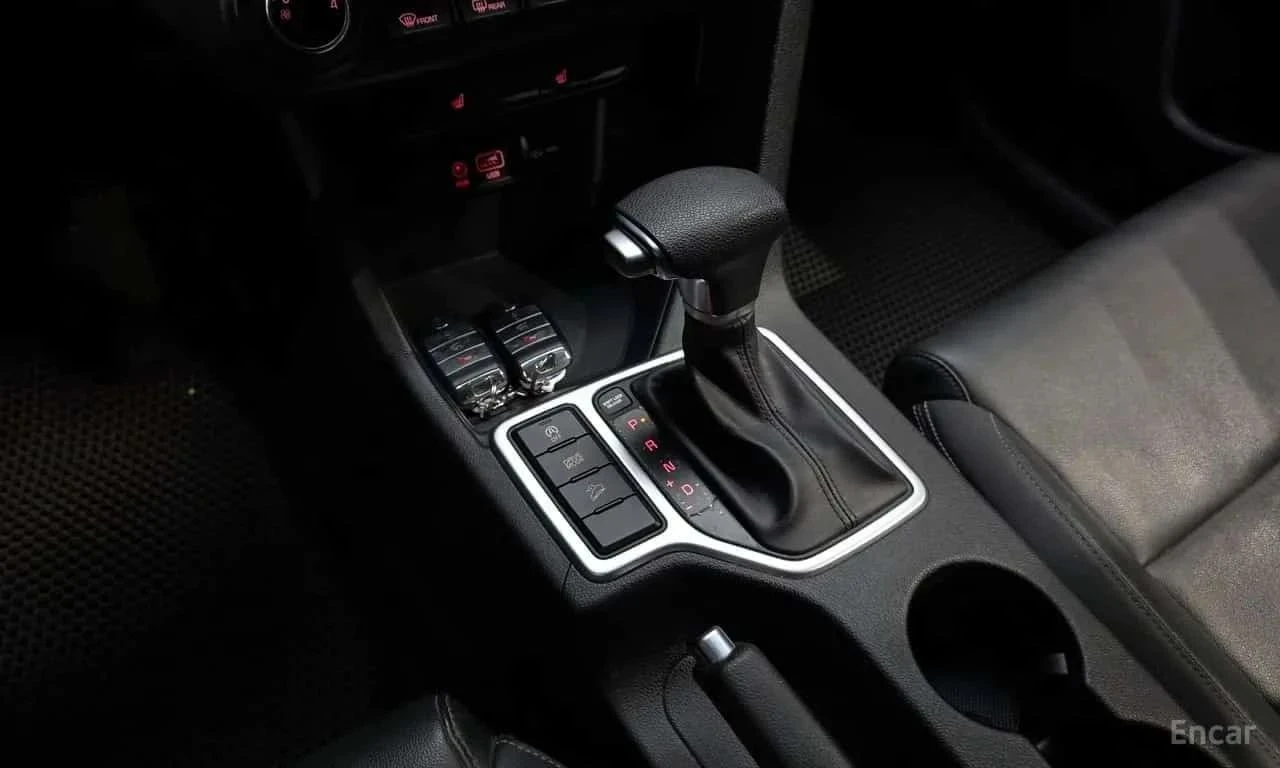 Kia Sportage, снимка 9 - Автомобили и джипове - 56684995