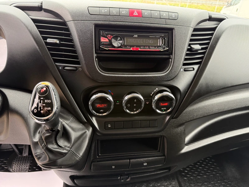Iveco Daily 35S17 3.0 HI MATIC, снимка 11 - Бусове и автобуси - 53284969