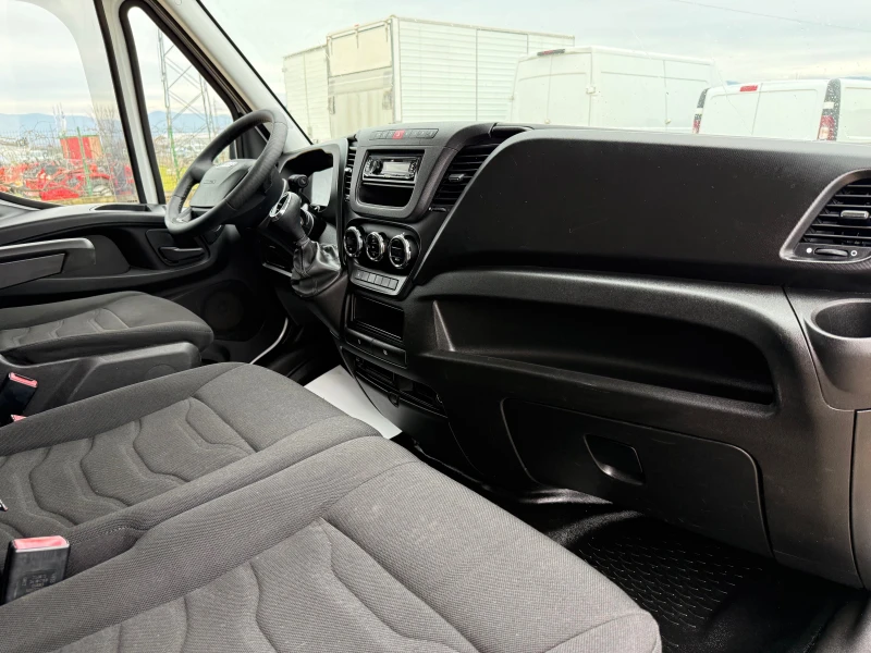 Iveco Daily 35S17 3.0 HI MATIC, снимка 10 - Бусове и автобуси - 53284969