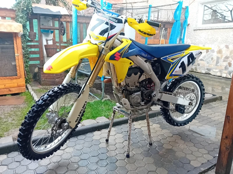 Suzuki Rmz