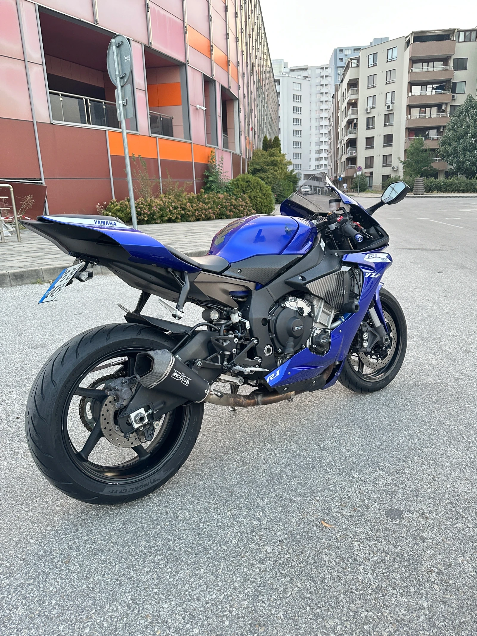 Yamaha YZF-R1 Yamaha R1 - изображение 3