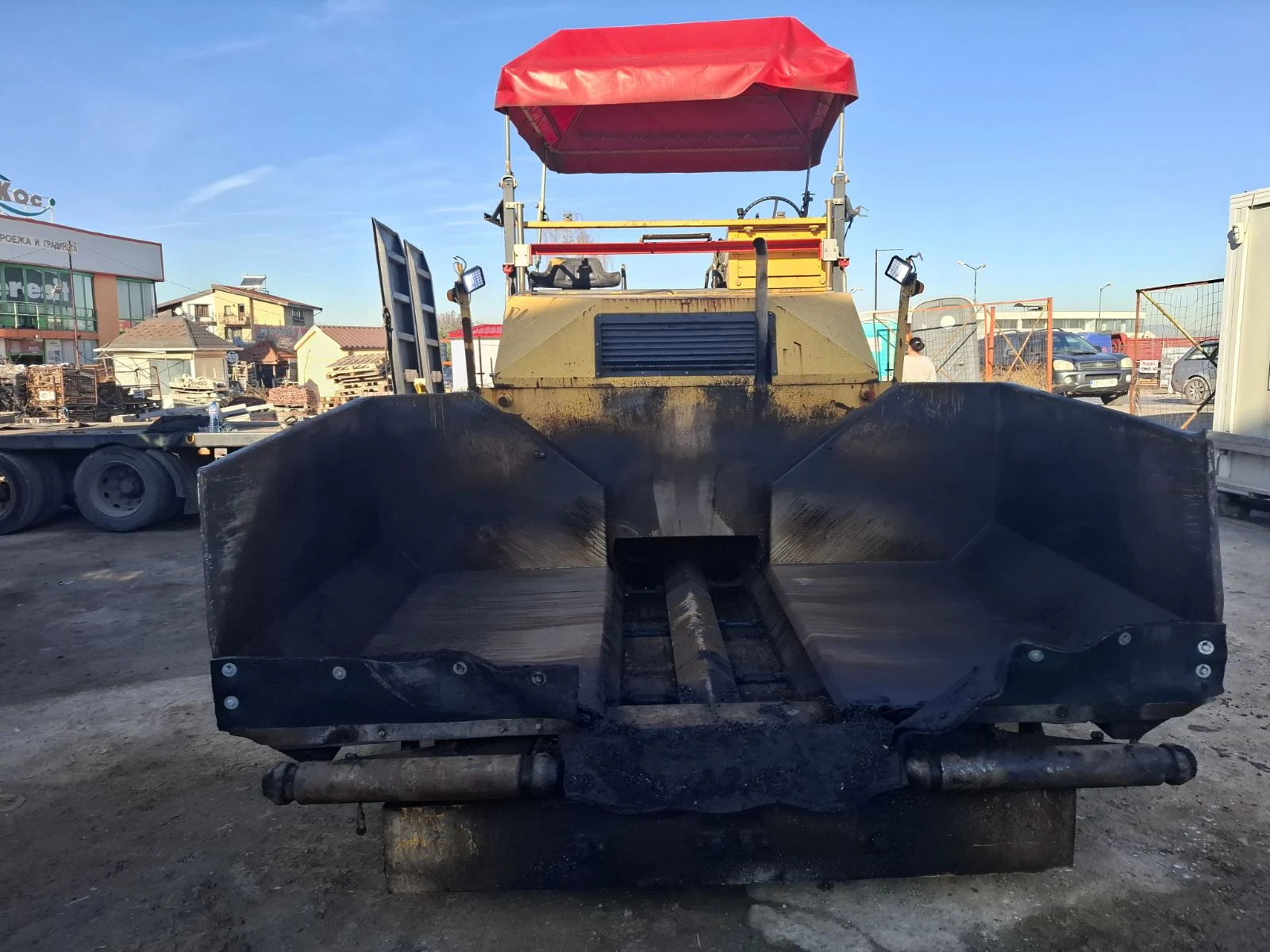 Асфалтополагаща машина Dynapac F8-4W