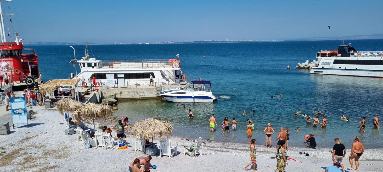 Моторна яхта Bayliner 245 sb, снимка 4 - Воден транспорт - 56321726