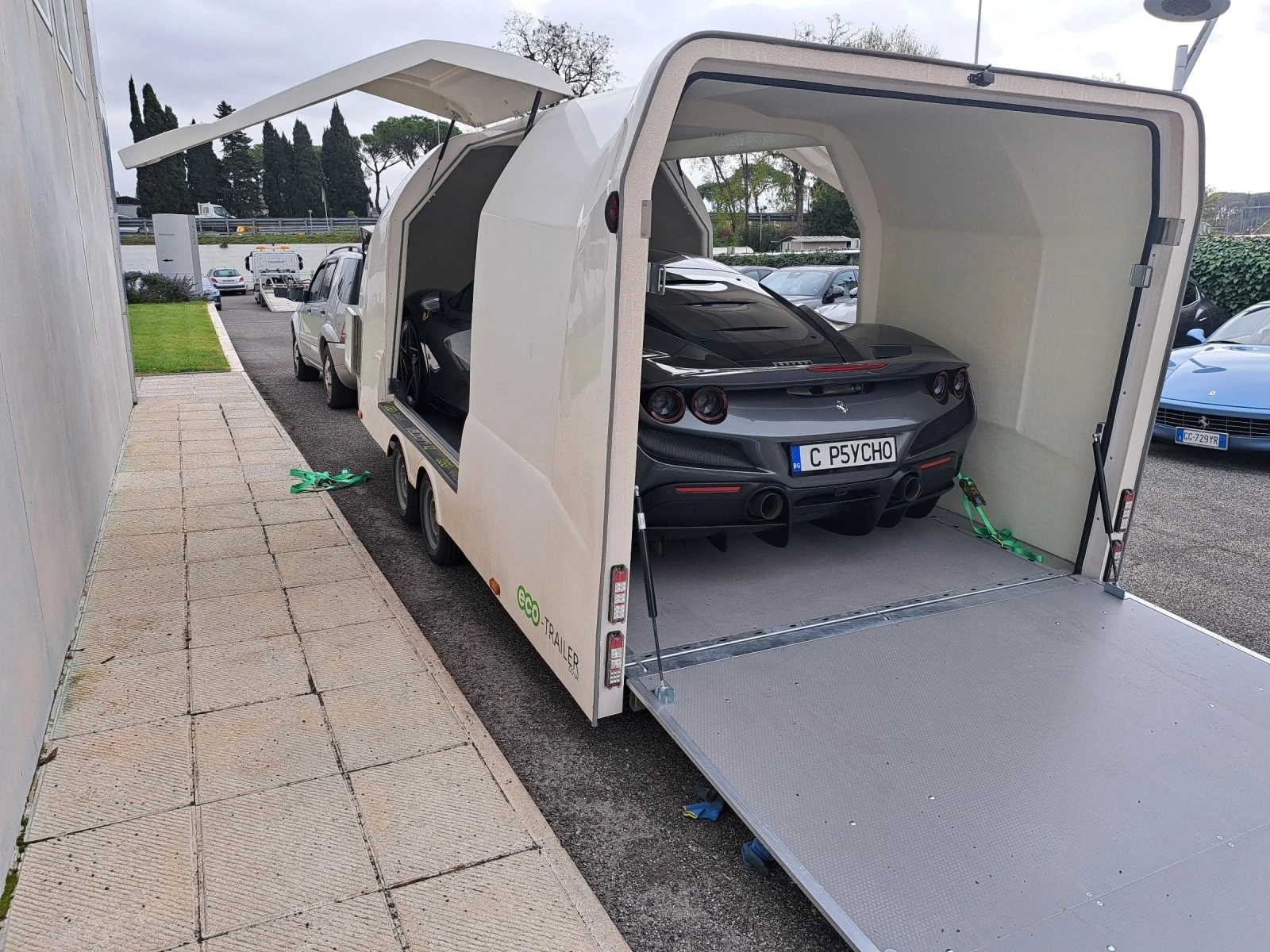 �� ��������� ��������� ������ �� ������� ����������. | Mobile.bg � ����������� 6