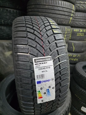 Гуми Зимни 235/40R19, снимка 3