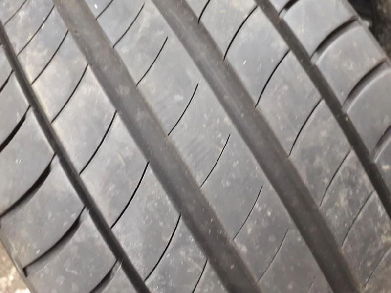 Гуми Летни 245/45R19, снимка 2 - Гуми и джанти - 22338760