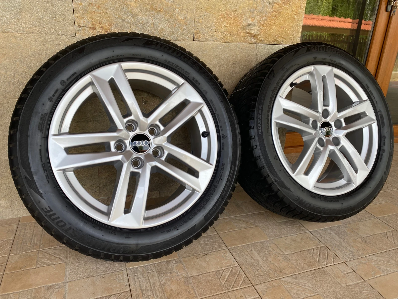 Гуми с джанти Bridgestone 225/50R17, снимка 6 - Гуми и джанти - 54606921