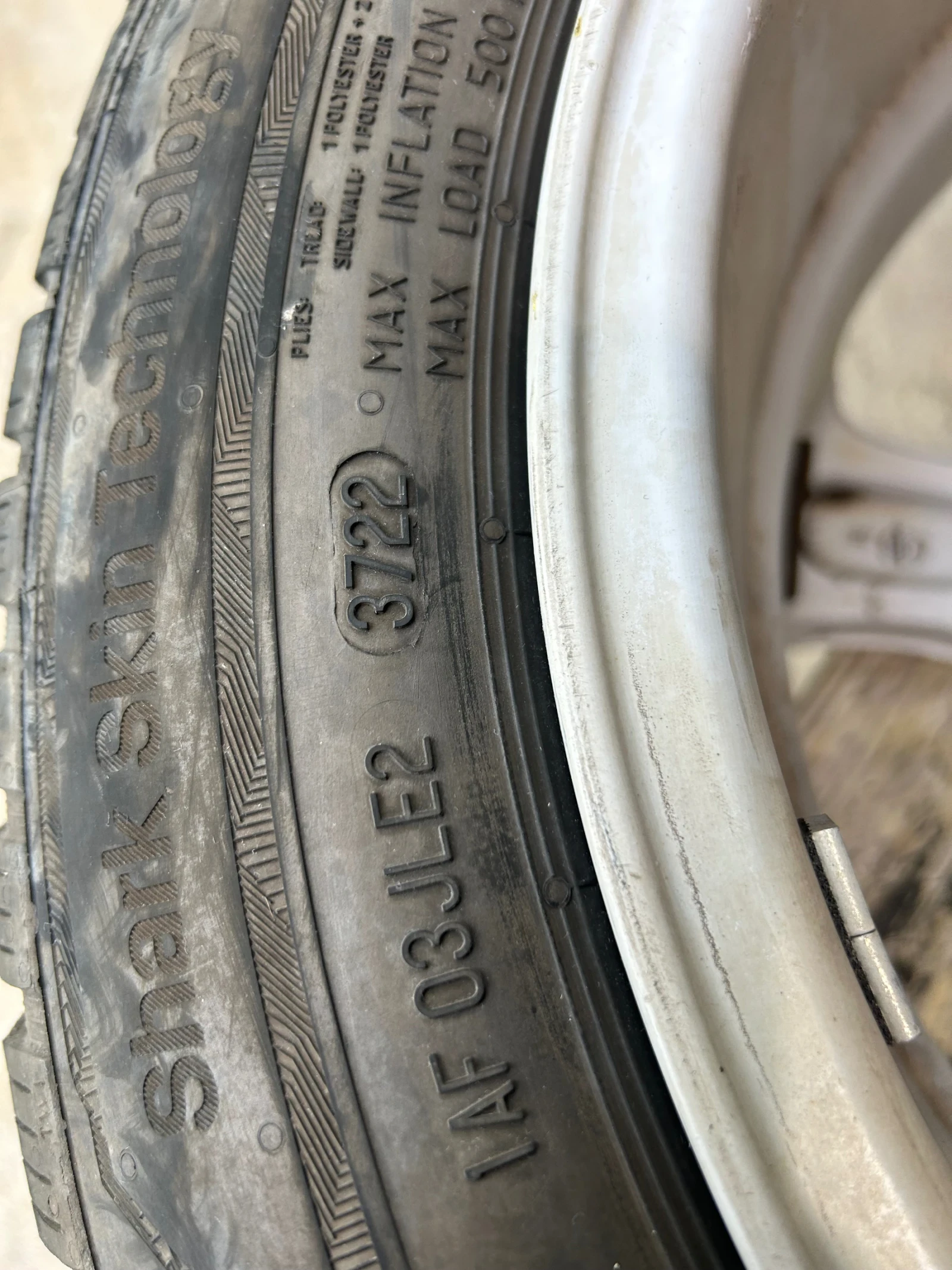Гуми с джанти Uniroyal 185/60R15, снимка 9 - Гуми и джанти - 55304747