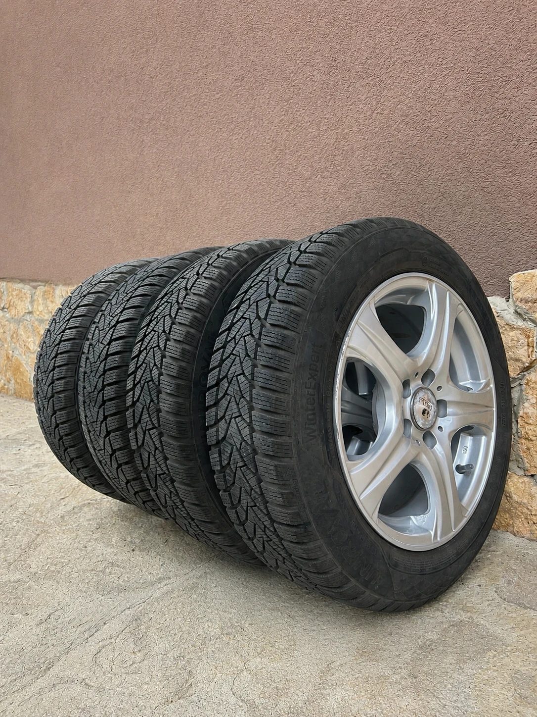 Гуми с джанти Uniroyal 185/60R15