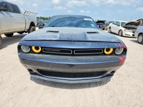 Dodge Challenger SXT V6| 8ZF| РЕАЛЕН ПРОБЕГ, снимка 1