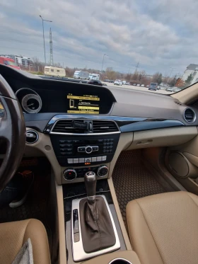 Mercedes-Benz C 300, снимка 7