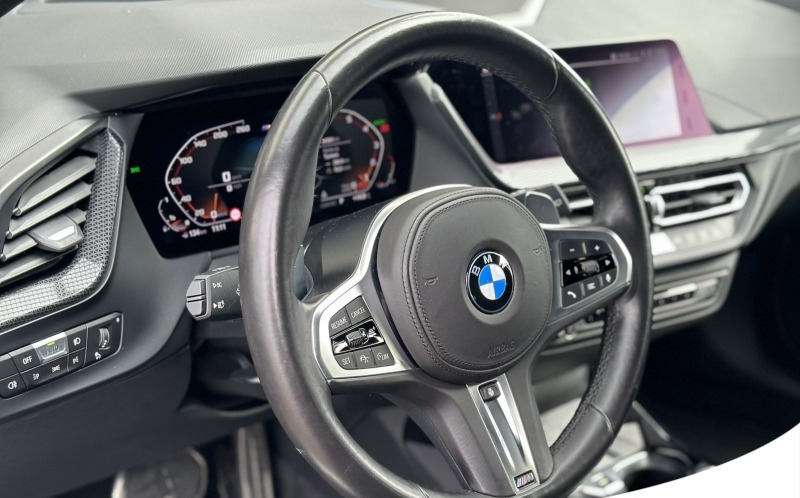 BMW M135 * XDRIVE* LED* HEAD-UP* CARPLAY* PERFORMANCE* , снимка 9 - Автомобили и джипове - 46273092