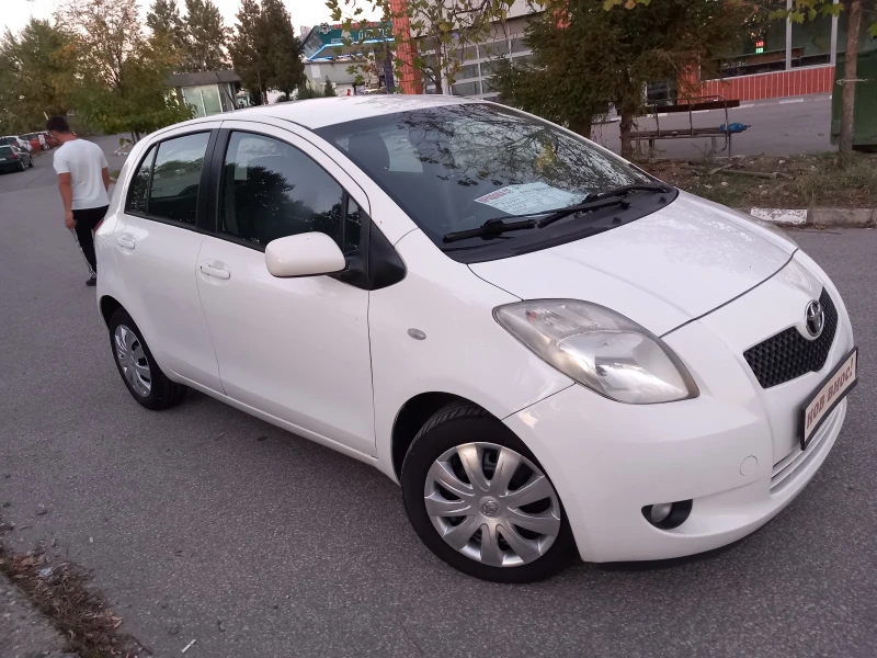 Toyota Yaris 1.3 бензин клима, снимка 7 - Автомобили и джипове - 47597327