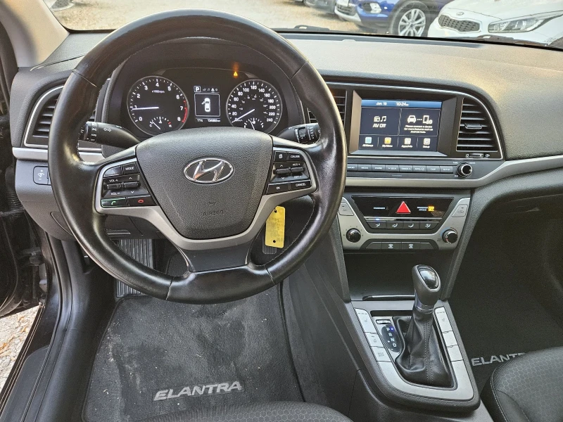 Hyundai Elantra 2.0 MPI Automatic, снимка 12 - Автомобили и джипове - 47863157