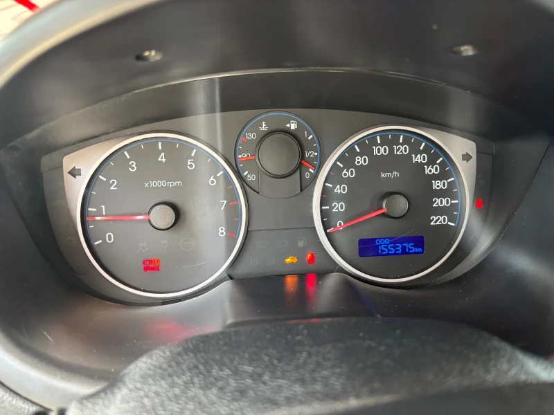 Hyundai I20 2011+ 1.3+ 155хл+ 4 З.ГУМИ+ КАТО НОВ, снимка 9 - Автомобили и джипове - 50024242