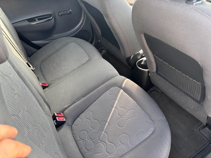 Hyundai I20 2011+ 1.3+ 155хл+ 4 З.ГУМИ+ КАТО НОВ, снимка 12 - Автомобили и джипове - 50024242