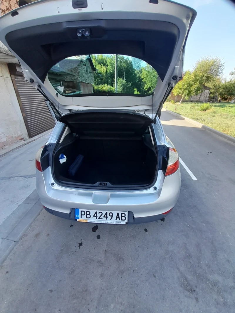 Renault Megane, снимка 6 - Автомобили и джипове - 51740606