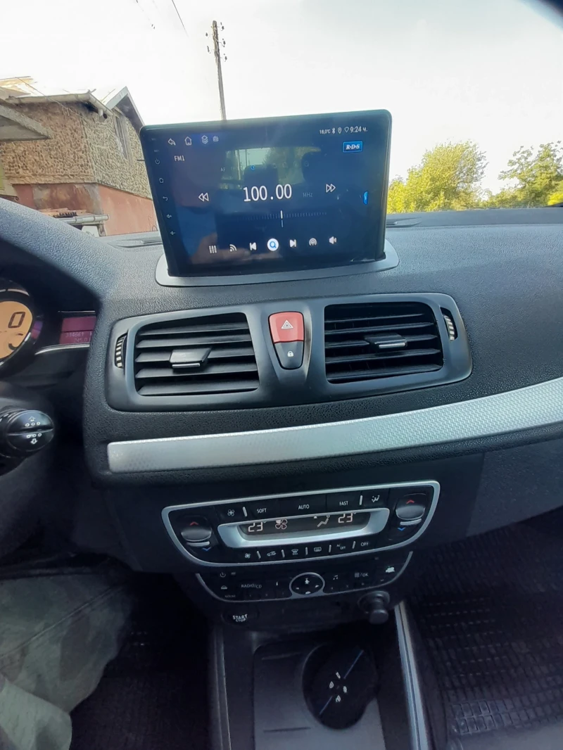 Renault Megane, снимка 9 - Автомобили и джипове - 51740606