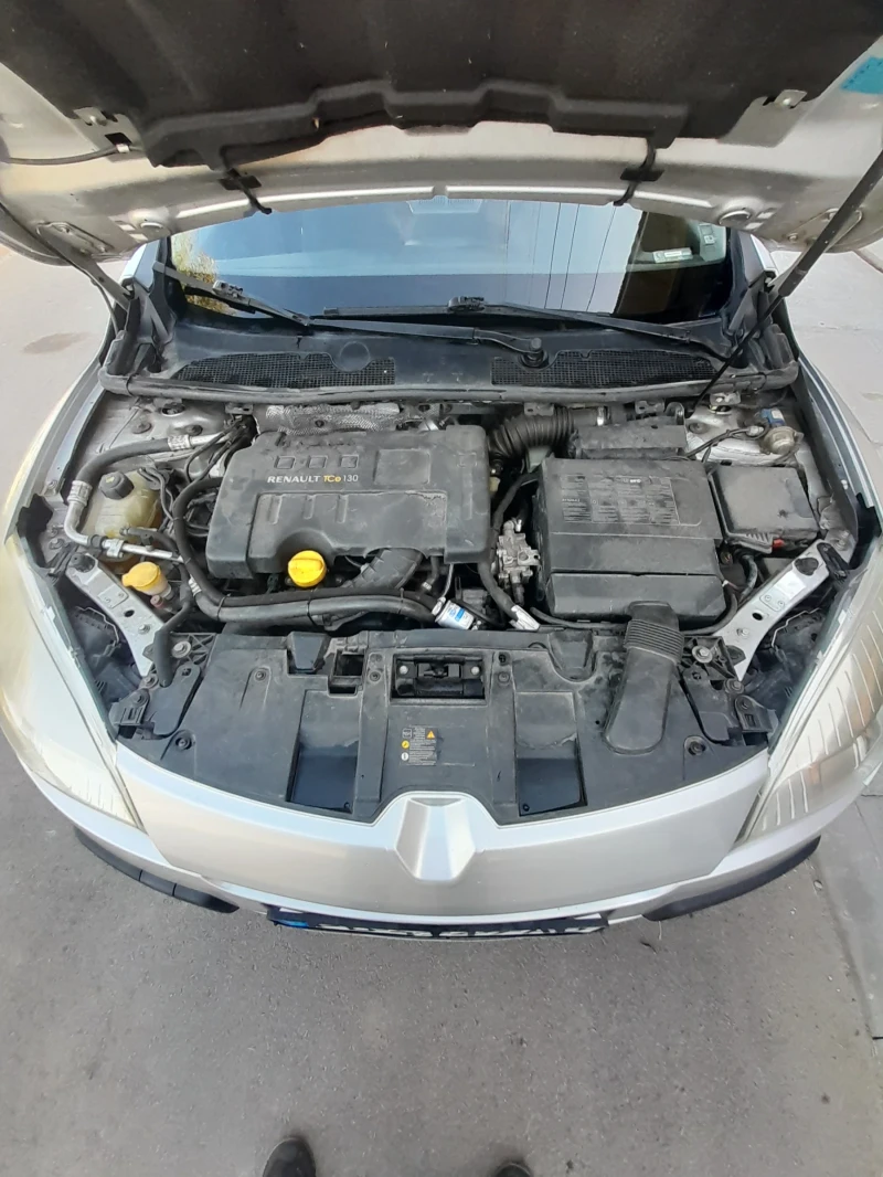 Renault Megane, снимка 15 - Автомобили и джипове - 51740606