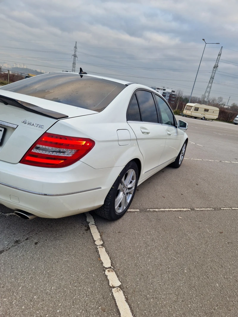 Mercedes-Benz C 300, снимка 5 - Автомобили и джипове - 52956806
