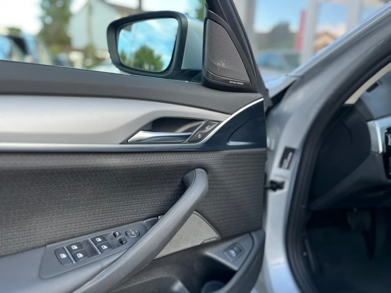 BMW 520 520d mild hybrid, снимка 9 - Автомобили и джипове - 53379557