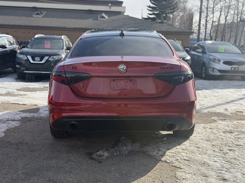 Alfa Romeo Giulia 2017* TI* AWD* MONZA RED* КРАЙНА ЦЕНА, снимка 3 - Автомобили и джипове - 54840741