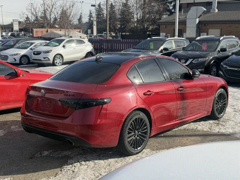 Alfa Romeo Giulia 2017* TI* AWD* MONZA RED* КРАЙНА ЦЕНА, снимка 4 - Автомобили и джипове - 54840741