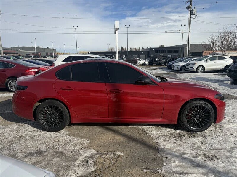 Alfa Romeo Giulia 2017* TI* AWD* MONZA RED* КРАЙНА ЦЕНА, снимка 5 - Автомобили и джипове - 54840741
