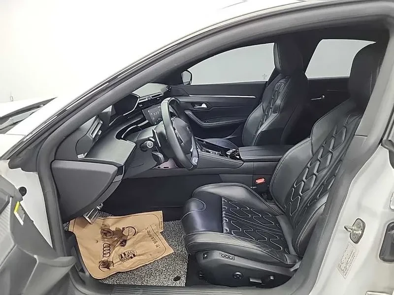 Peugeot 508 2.0 BLUEHDI GT, снимка 10 - Автомобили и джипове - 54968224